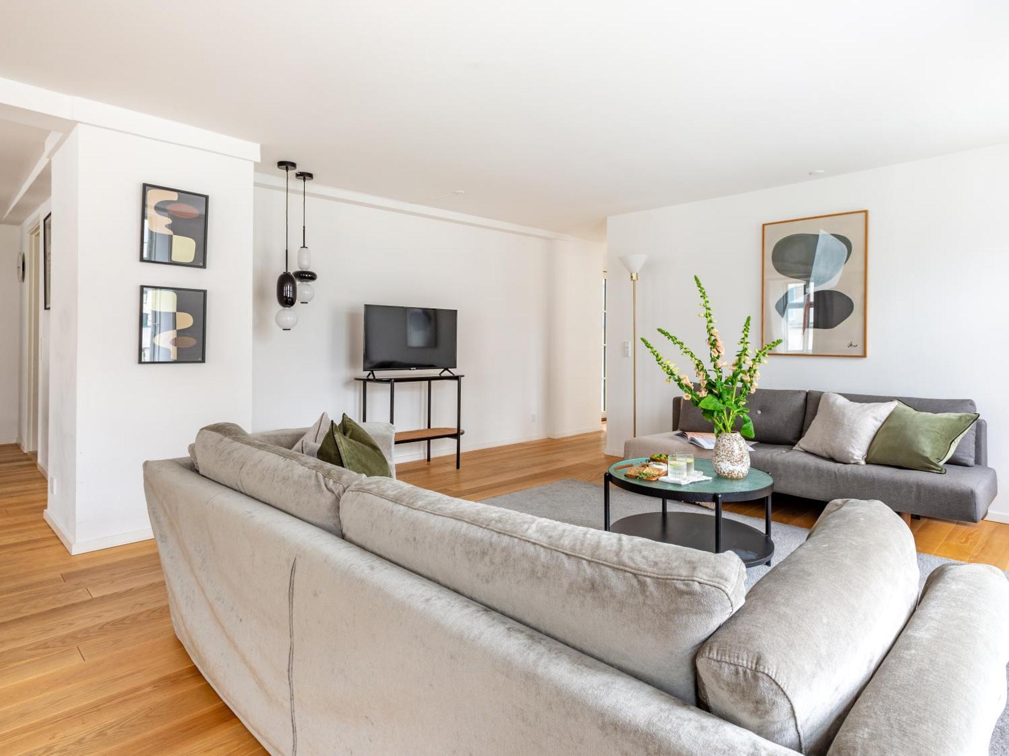 Sanders Regent - Popular Three-bedroom Near Square Апартаменты